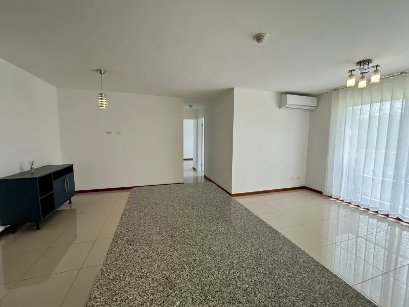 VENDO APARTAMENTO EN LAGUNILLA · 2