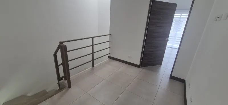 Alquiler de casa en condominio- Ciudad Colón