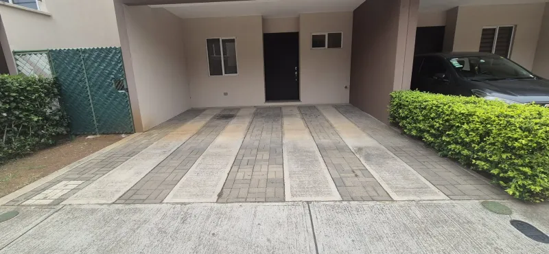 Alquiler de casa en condominio- Ciudad Colón · 3